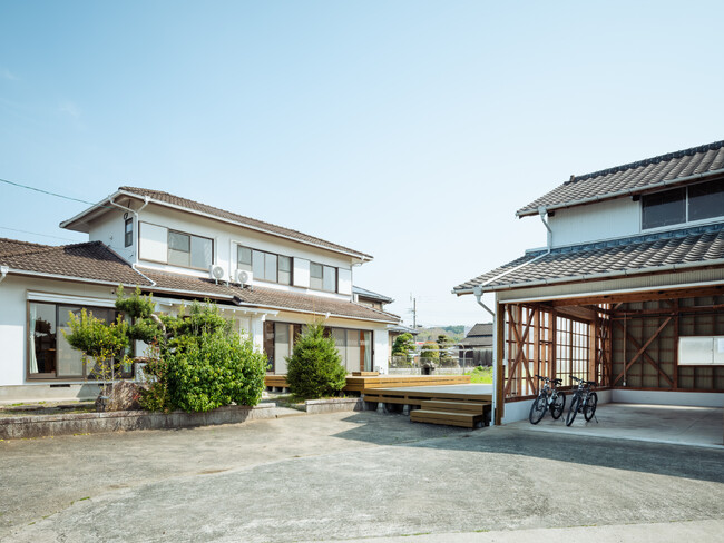 久留米絣の産地に“泊まれるラボ”誕生。坂田織物「泊.Orige」をリニューアルオープン。滞在・創作・体験を一体化した新拠点