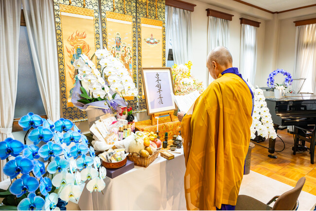 「花供養」蘭への感謝を未来へ