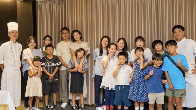 “食べられない”料理を“楽しめる”に変える、ケアリングフードと中華料理のコラボレーションこれまで外食で選べなかった料理を、安心して楽しめる新しい食体験が親子の笑顔を生んだ一日