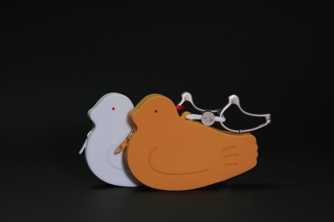 【8月10日は鳩の日】鳩サブレーを連れて歩けるシリコンポーチ「はとっこ」を販売します。