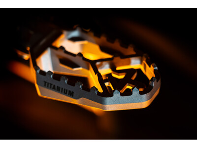 �A�h�x���`���[���C�_�[�K���̌y�ʁE�������`�^���d�l�I�A�N���|�r�b�`�V��t�b�g�y�O