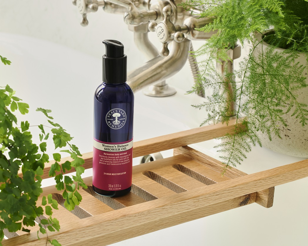 揺らぎがちな女性の心身に寄り添うウーマンズバランス シリーズから、シャワーオイル＆フォーミングバスが11月２日より限定発売