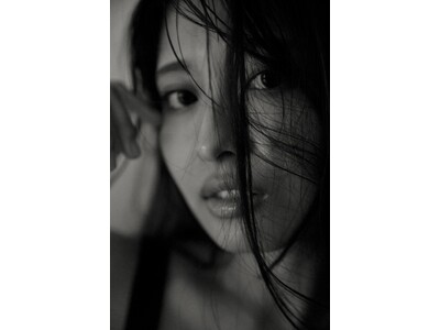 AKB48・行天優莉奈、アンディ・チャオとの写真展「BEYOND」を代官山で開催