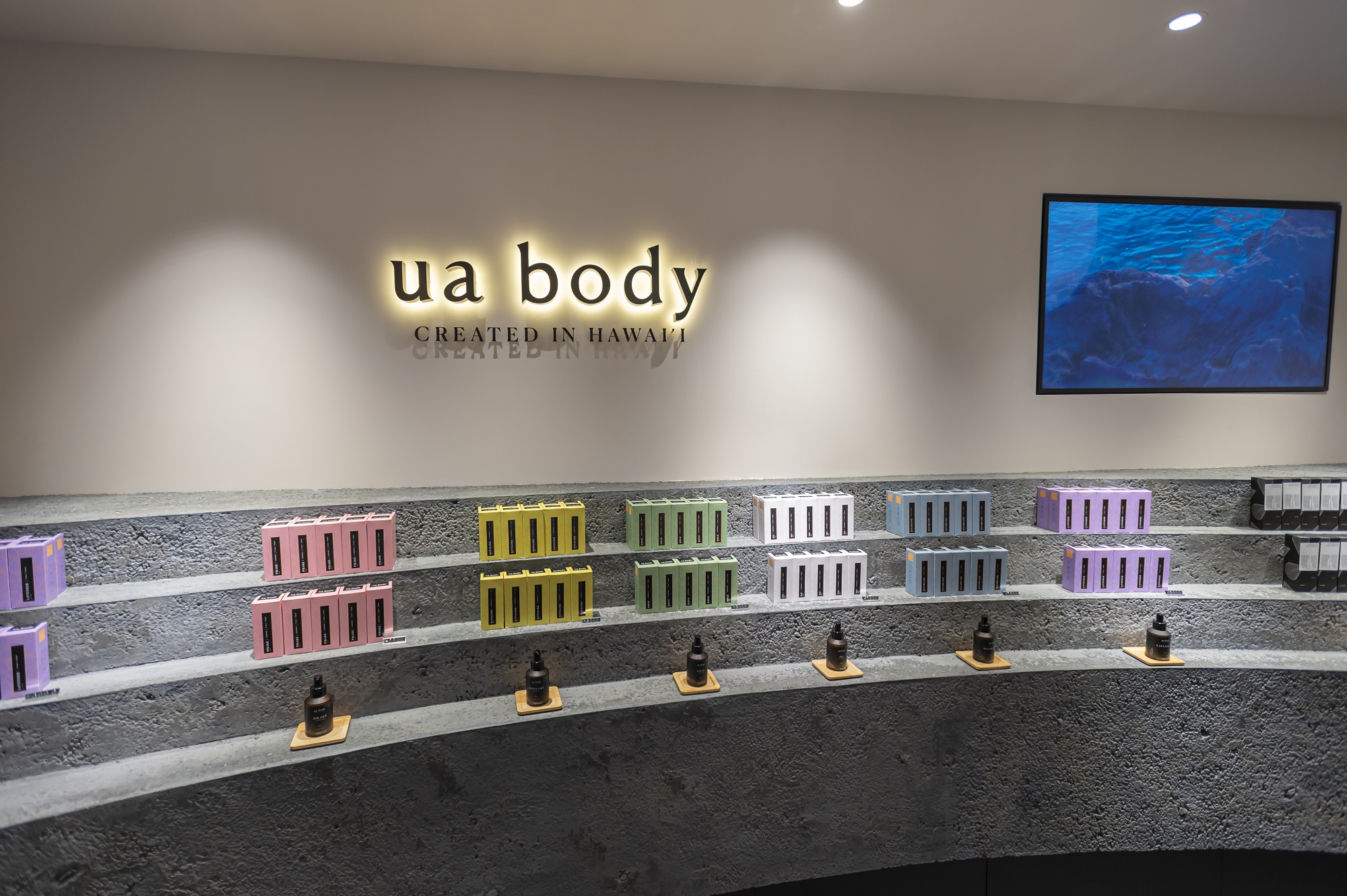 【日本初】ハワイのナチュラルスキンケアブランド「ua body（ウアボディ）」日本初の直営店が大阪梅田の阪急三番街にオープン