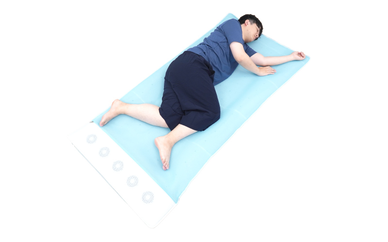 やさしい風を全身で感じられる涼感マットで熱帯夜も快適睡眠『雲のねいろマット りょう』を発売