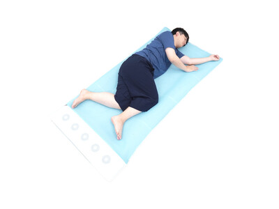 やさしい風を全身で感じられる涼感マットで熱帯夜も快適睡眠『雲のねいろマット りょう』を発売