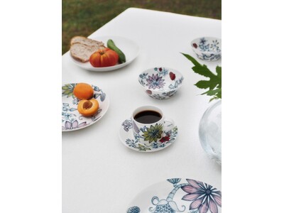 アラビアの伝統と四季の物語を紡ぐテーブルウェアコレクション「ルノ」。初夏の草花が彩る「ルノ サマーレイ」から新デザインが登場