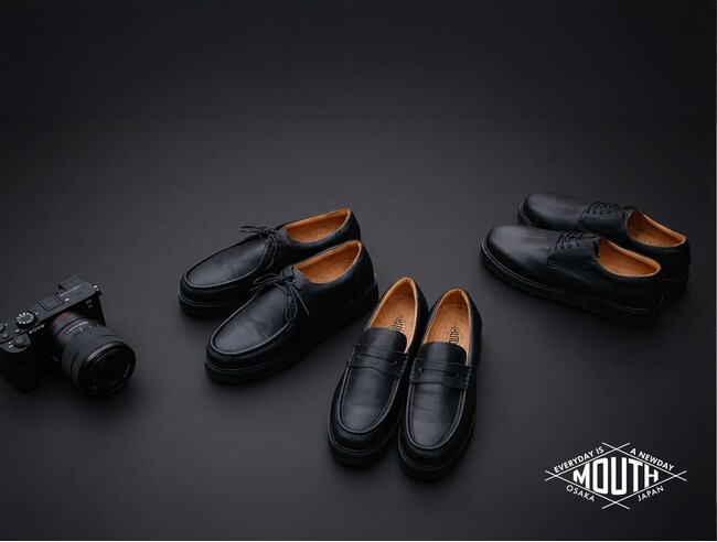 カメラマンの足元を彩る「MOUTH FOOTWEAR」からブラックカラーレザーシューズ3型を12月19日に発売