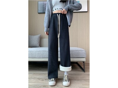 今月初の本格的な寒気襲来　裏起毛パンツ　あったかズボン　防寒パンツ 恒温グッズ　オリジナルネームタグ　ピンタックとコーデュロイ2種類生地を11月２6日（火）より本格展開　690円/枚