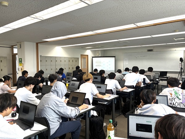 河原電子ビジネス専門学校、Java Silver合格率75％を達成 ― AI搭載学習サービス「Exercode」を活用