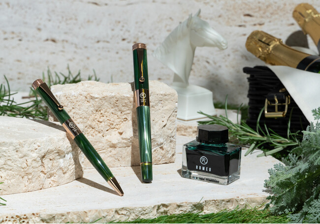 【新製品】〈ROMEO〉No.3 2026年限定エディション　広大な草原を思わせる「フィールドグリーン」