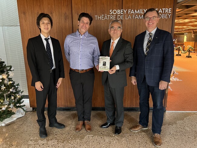 uԖт̃Av|ґԎq̐U䉻