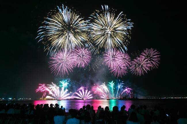 【ウェスティンホテル横浜】横浜の夜空を花火で彩る「みなとみらいスマートフェスティバル2024」に合わせ限定プランの販売を開始