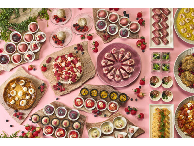 【ザ・リッツ・カールトン大阪】甘酸っぱいベリーの魅力を巡る華やかなアフタヌーンブッフェと日本茶の奥深い余韻に浸るアフタヌーンティーを開催