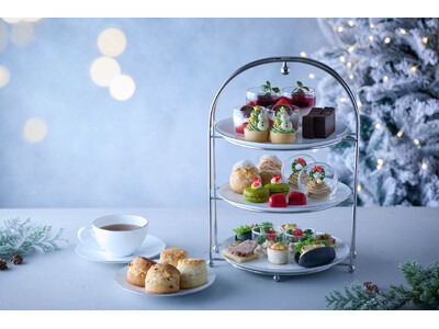 【ウェスティンホテル東京】クリスマスの装いをまとった華やかなスイーツやセイボリーを堪能する「クリスマス ウィークデイ アフタヌーンティー」＆「クリスマス アフタヌーンティー」