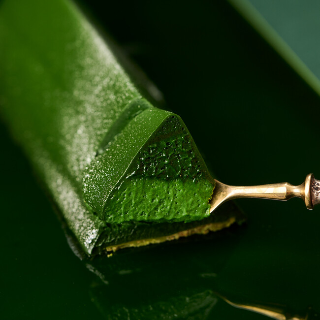 【ご好評につき、200個限定で追加製造決定】日本で唯一無二の“濃厚な5種類の抹茶”を堪能する、衹園辻利のクリスマスケーキ「抹茶ショコラノエルプレミアム」