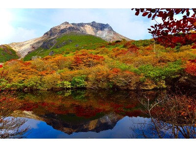 スニーカーで楽しむ　絶景の山紅葉