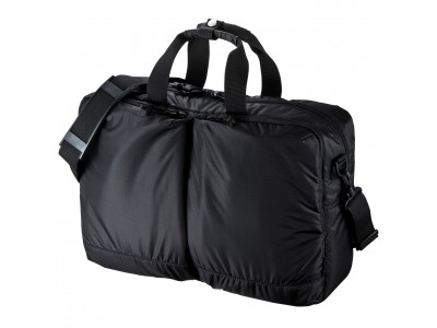 軽くて丈夫、水滴にも強い超軽量3WAYバッグを発売。