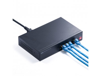 最長180mまでPoE給電できる長距離伝送モードを搭載した電源内蔵のPoEスイッチングハブを発売。