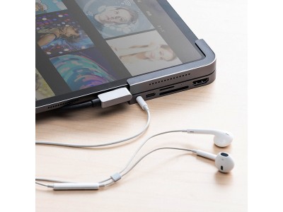 iPad Pro2018と一体化する筐体、各種コネクタを増設できるUSBハブを2月19日発売