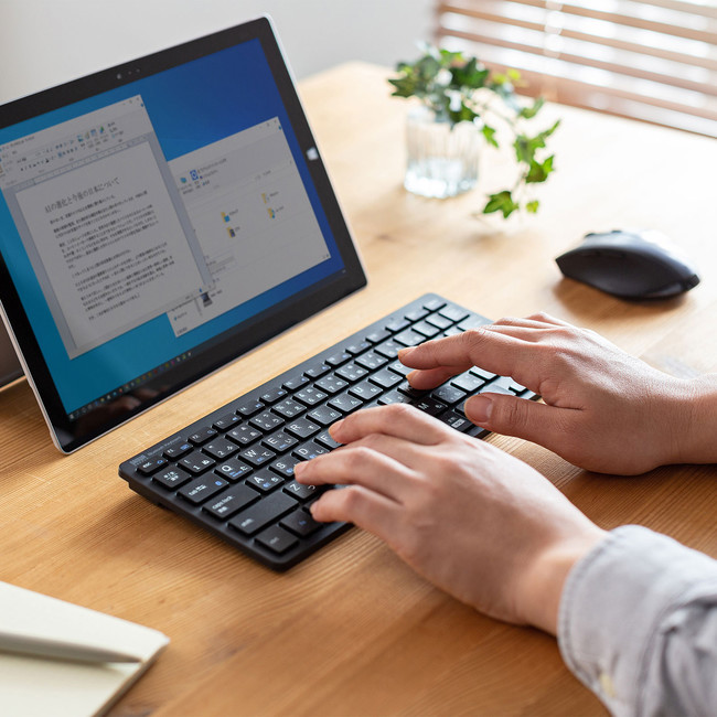 RێdlŔ^RpNgL[{[h3𔭔