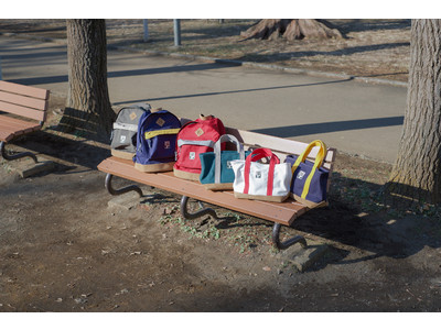 《OUTDOOR PRODUCTS TREETAG DAYPACK for JOURNAL STANDARD relume 》創業から80 年代初頭まで使用された幻の旧ロゴ「ツリー・ロゴ」が復刻！