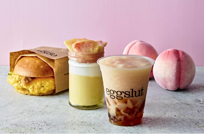LA発、卵料理専門店 「eggslut（エッグスラット）」 夏の果実が主役！「TROPICAL JUICY PEACH」 夏限定スイーツが新登場 
