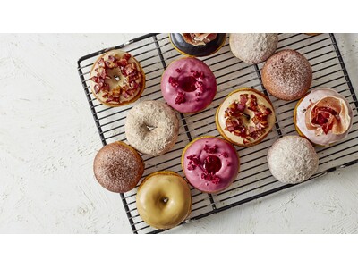 贈りたくなる「ホリデードーナツ」と、冬限定「チョコベリービスケットパンケーキ」Roasted COFFEE LABORATORY にてスタート！