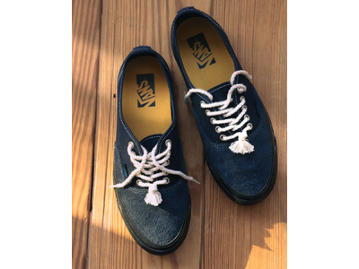 デッキシューズのルーツを纏った一足Vans「Premium Authentic 44 Deck」のJOURNAL STANDARD限定型止めモデルが登場