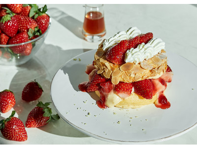スフレパンケーキ専門店「FLIPPER’S」のストロベリーフェア　1月15日“いちごの日”より3か月連続新登場！第1弾は「とちおとめ」使用、いちごミルフィーユ仕立てのパンケーキ