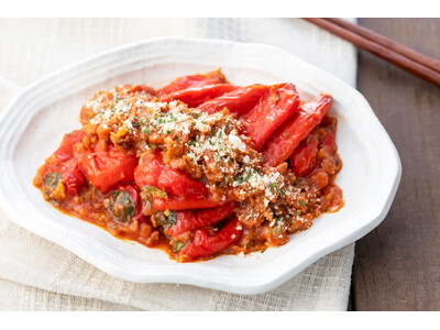 【サラダショップ｜Salad Cafe】美味しく食品ロス削減！規格外のジャンボピーマン「とんがりパワー」を使った総菜を発売