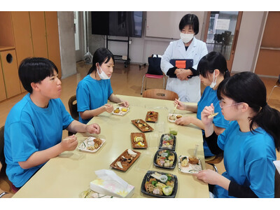 【九州ダイエットクック×佐賀女子高等学校×スーパーモリナガ】地元・佐賀の高校生と共同開発した総菜を限定販...