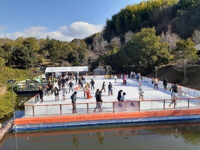 道の駅四季の郷公園内「AOZORA ICE PARK」がにぎわいを見せています！