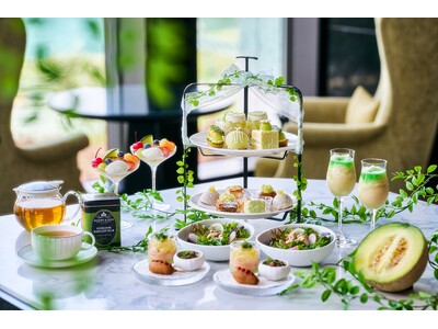 【ヒルトン横浜】新緑のアフタヌーンティー『メロンと初夏の果実のハーモニー』を提供
