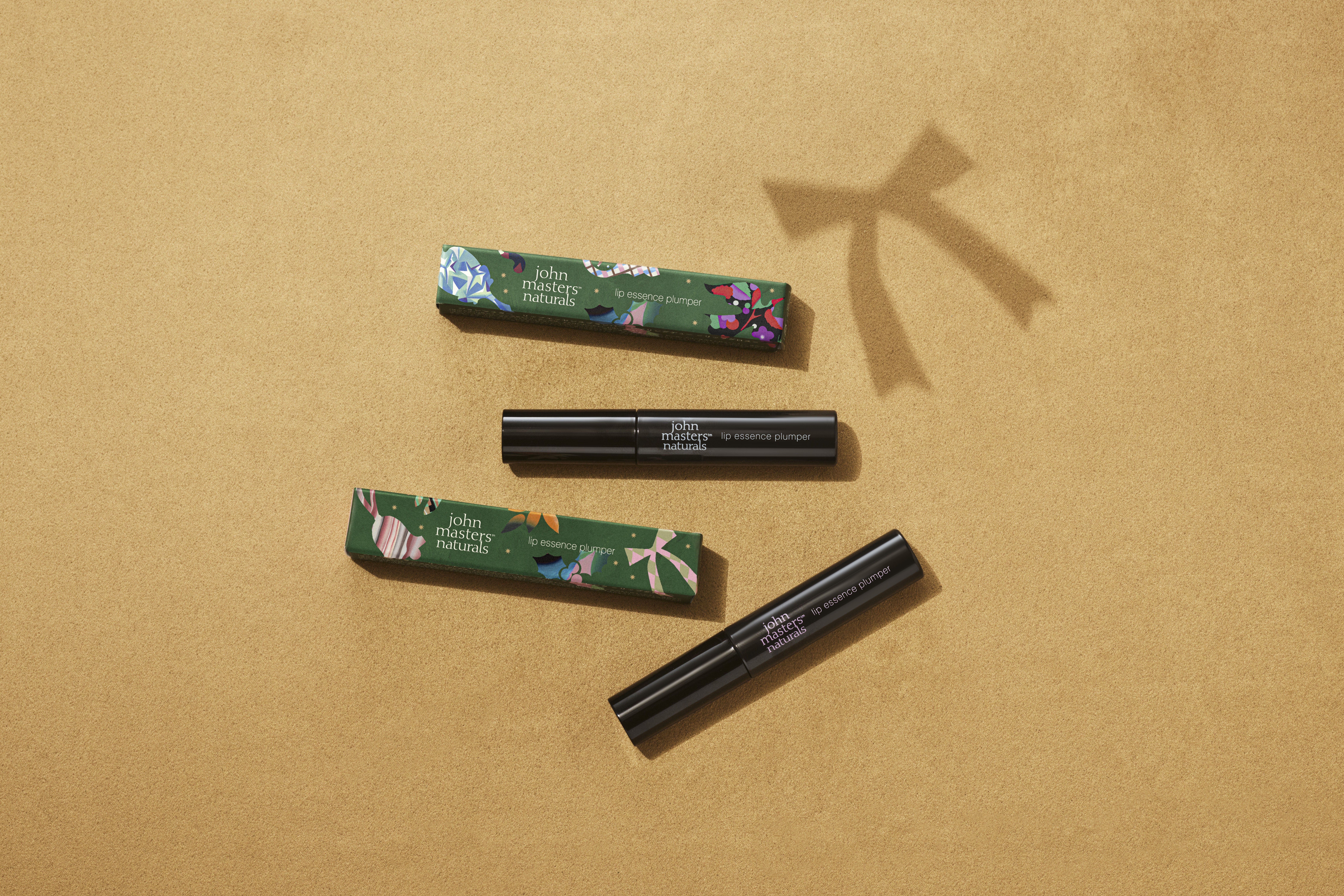 2025.12.4 debut 艶やかぷるん、ふっくらとした唇に導くリッププランパーが登場