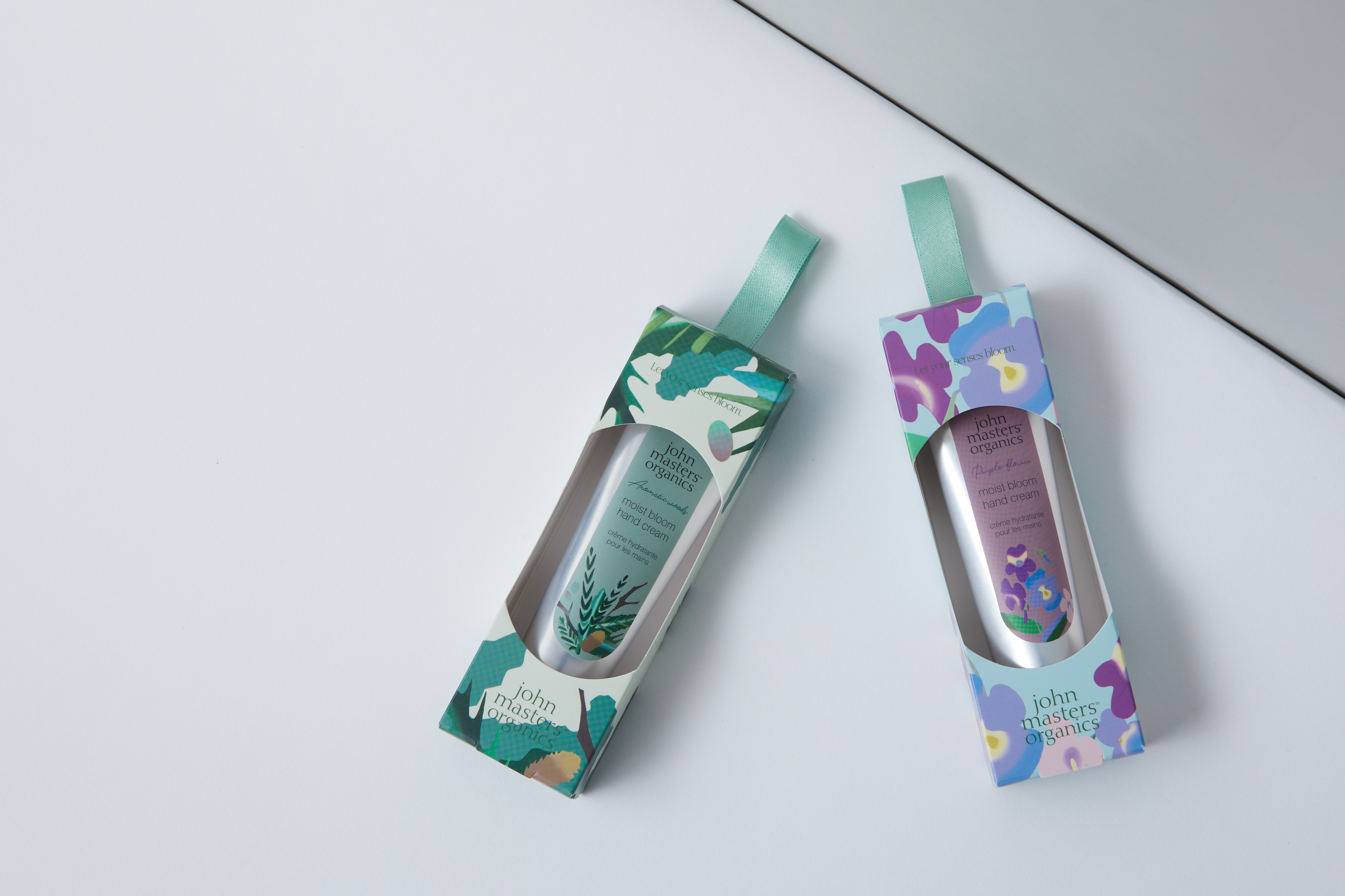 2026.3.12 debut 春のやわらかな気配を感じて、ふんわりすべすべ手肌に整える2種のハンドクリームが登場