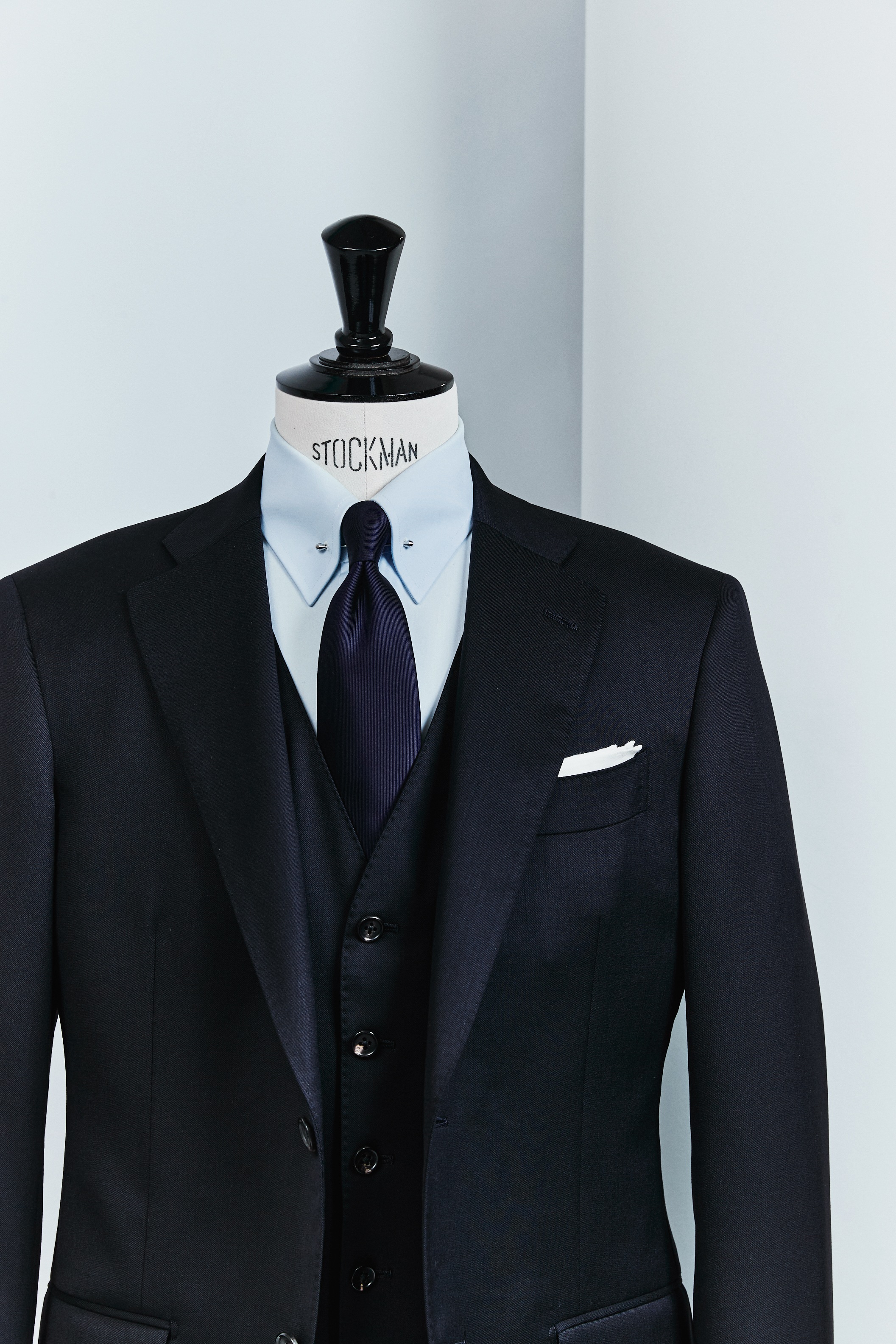 麻布テーラーの原点が、いま完成する。「azabu tailor 麻布本店」を麻…