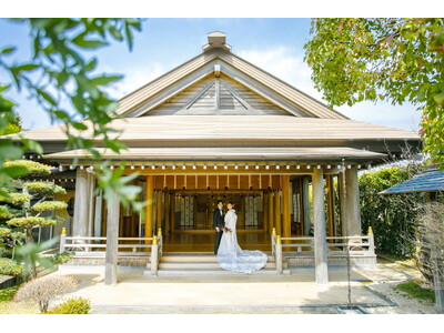 【オランジェ】 伝統の厳かさと現代の自由さを合わせた、新しい結婚式のカタチ「神殿で叶える人前式」