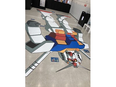 ガンダムを見下ろす！会場限定のフォトスポットも話題。サンシャインシティにて開催中の「日本の巨大ロボット群...