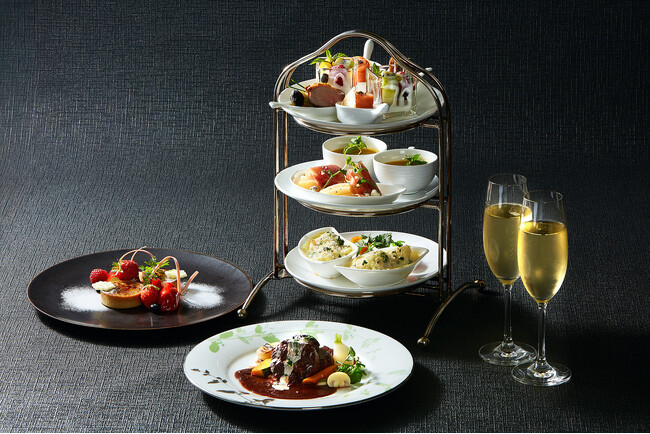 【水戸プラザホテル】心あたたまる冬の特別メニュー!ホテルの中庭で楽しめる人気のイブニングハイティー