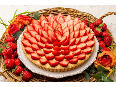 【キル フェ ボン】数々のコンテストで最高金賞に輝いた埼玉県のブランドイチゴ“あまりん” 1ホールに約35粒を贅沢に使用した“あまりん”が主役のケーキ！「特選 埼玉県北田農園産 “あまりん”のタルト」