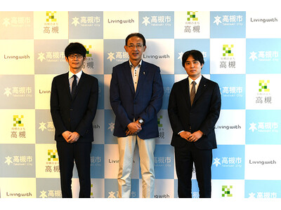 JTプロ公式戦出場の佐々木勇気八段と斎藤慎太郎八段が高槻市を訪問