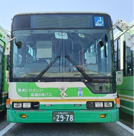 スルッとKANSAIバスまつりで高槻市営バスがレア車両を展示