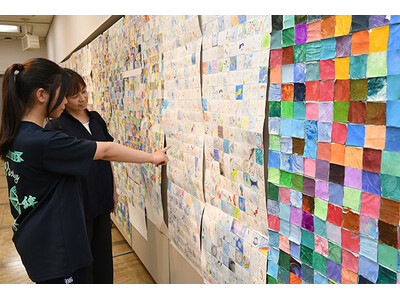 1500点の高槻市立中学校生徒制作の美術作品が市役所に集合