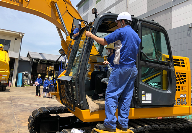 ～将来のキャリアを考えるきっかけ～東京都品川区の中学校２校を対象に職場体験を実施