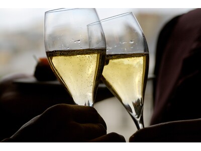 【Cuvee J2 Hôtel Osaka】ジョセフ・ペリエ200周年を祝う、メーカーズディナーを開催。日本で唯一、Cuvee J2だけに届けられる特別キュヴェを含む5種のラインナップ。