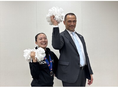 室伏広治スポーツ庁長官をチアリーディング・パフォーマンスチア日本代表が表敬訪問