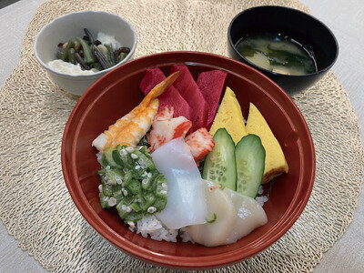 東日印刷‐TONICHI‐の地域開放食堂で12/10より「海鮮丼フェア」を開催