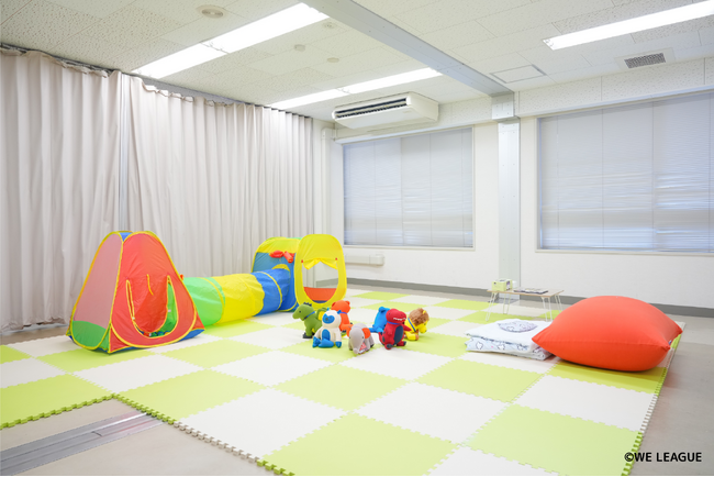 【10/13(月・祝)に利用可能！】女子サッカーWEリーグの試合会場に託児施設が登場！