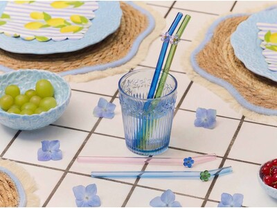 【フライングタイガー】この春のトレンドカラー＜ペールブルー＞で楽しむテーブルの模様替え。『ダイニングシリ...